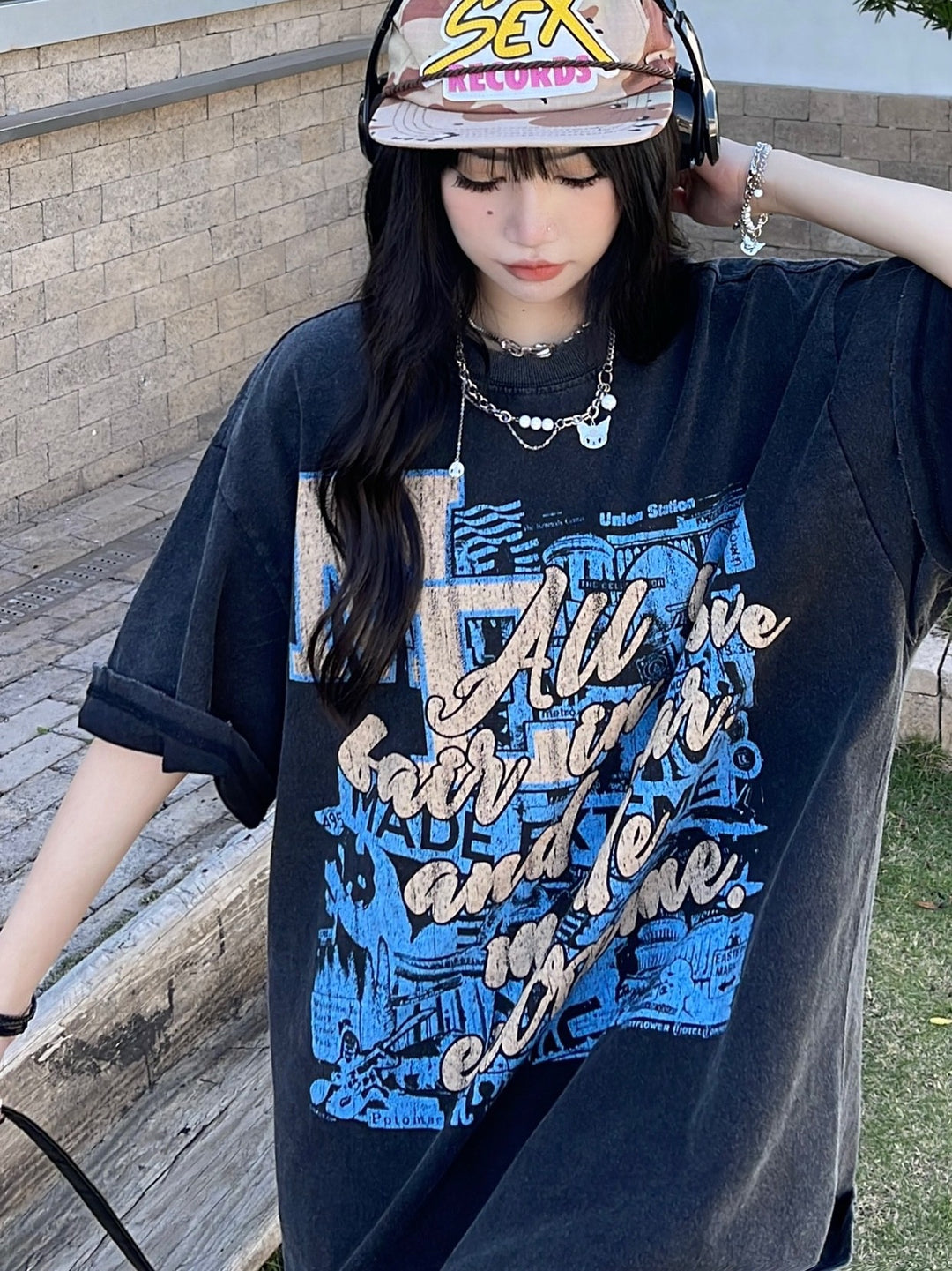 Men's Vintage Graffiti Print T-shirt